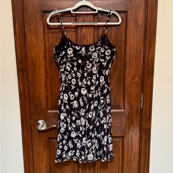 Vintage Hampton Nites Black & white Floral Slip Style Cocktail Dress with scarf - Picture 3 of 5